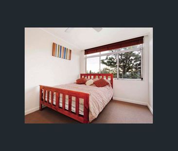 9/1 Fuller Street, Essendon, Vic 3040 - Photo 1