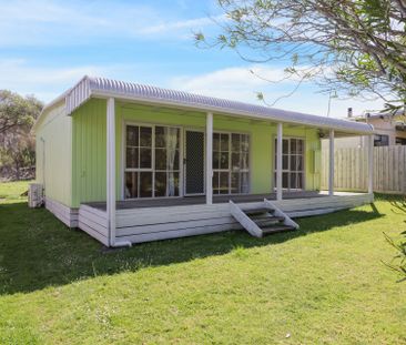 36 Hobsons Parade Cowes VIC - Photo 1