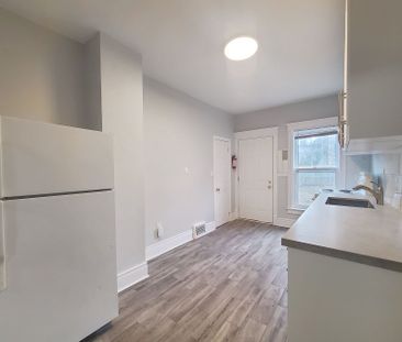 For Lease - 1450 Dundas Street Unit# Main, Toronto, Ontario - Photo 5