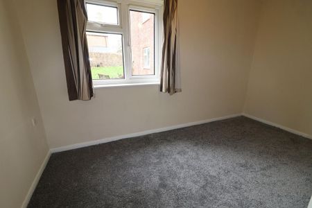 2 bedroom maisonette to rent - Photo 3