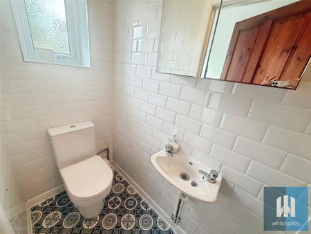 5 bedroom detached house to rent - Photo 4