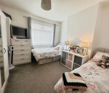 3 bedroom semi-detached house to rent - Photo 6