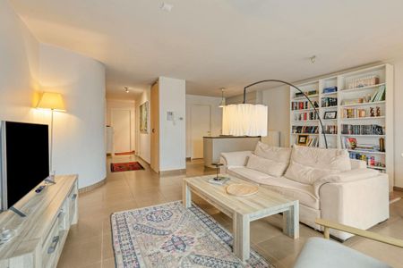 Appartement te huur in Sint-Andries met 2 slaapkamers - Foto 3