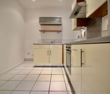 1 Bedroom - Photo 4