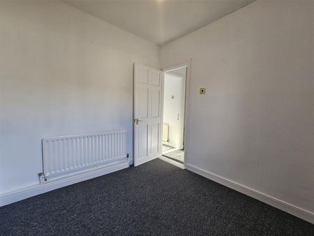 27 Northwood Drive, Shore Road, - Photo 2