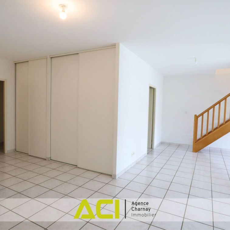 SAINT ALBAIN – NORD MACON APPARTEMENT T3 BIS EN DUPLEX AVEC GARAGE - Photo 1