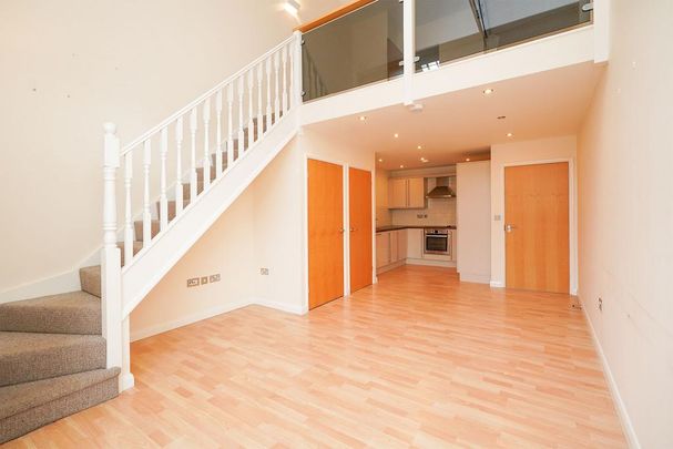 1 bedroom mews to rent - Photo 1