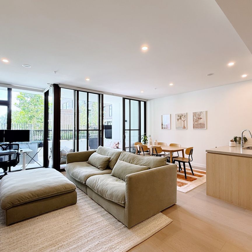 A New Height of Luxury for Erskineville! Brand new FURNISHED two-bedrooms for Lease! - Photo 1