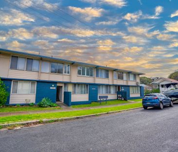 Coastal Convenience - Bright Studio Near Beach & CBD - Photo 1