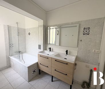 Location Appartement 4 pièces 63m² ST HERBLAIN 44800 - Photo 4