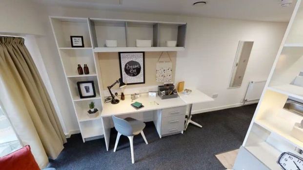 Silver Studio Plus - Photo 1