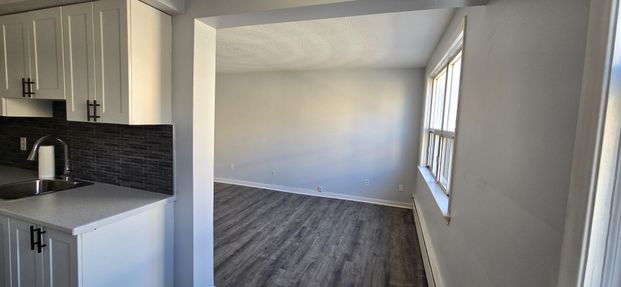 For Lease - 300 Montrave Avenue Unit# 8, Oshawa, Ontario - Photo 1