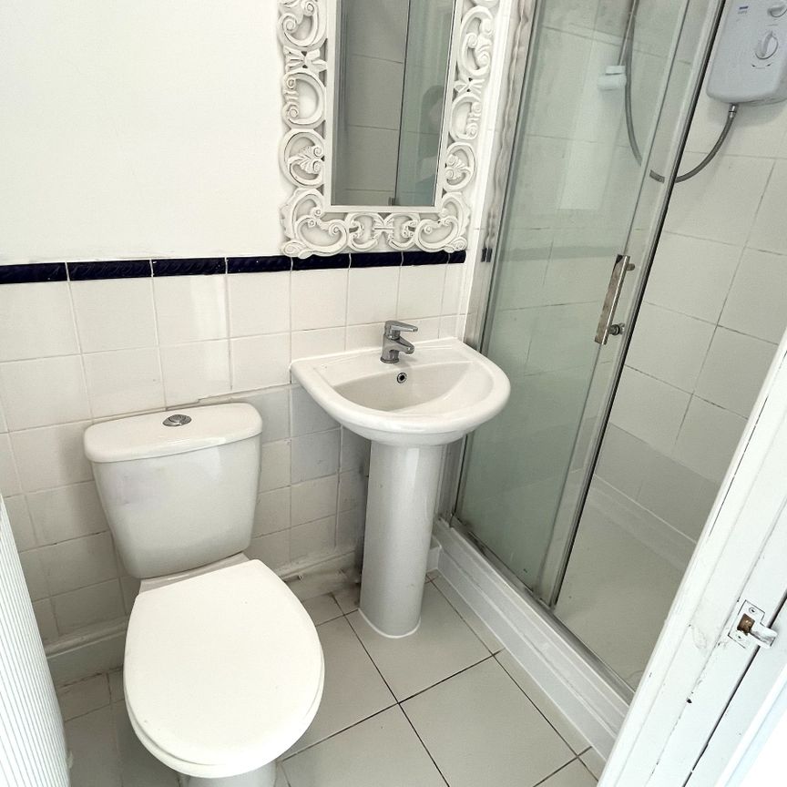 5 bedroom house share to rent - Photo 1