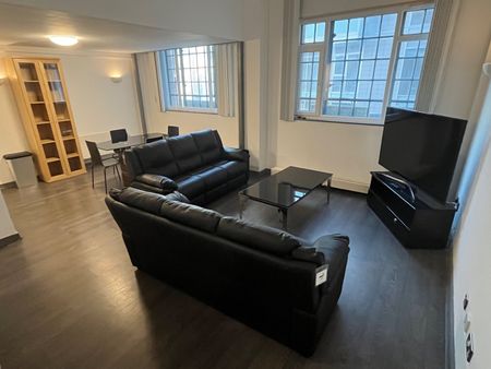 4 Bed Flat, Hatton Garden, L3 - Photo 2