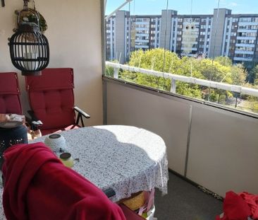 Järfälla - 1rok - tillsv - 4.750kr/mån - Photo 2
