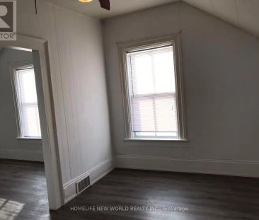 162 DUNDAS STREET E - Photo 3