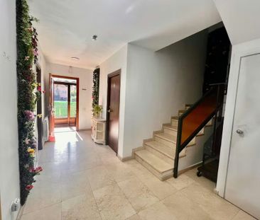 Calle de Valencia, Pozuelo de Alarcón, Community of Madrid 28223 - Photo 2