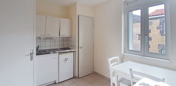 Location Appartement 1 pièce 13m² CLERMONT FERRAND 63000 - Photo 2