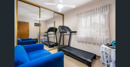 CLOSE TO SCHOOLS & SHOPPING CENTRE - Photo 2