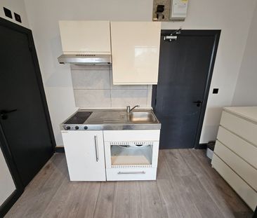 Studio Flat, London, W5 - Photo 1