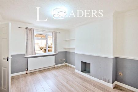 2 bedroom house to rent Ockelford Avenue, Chelmsford, CM1 - Photo 2