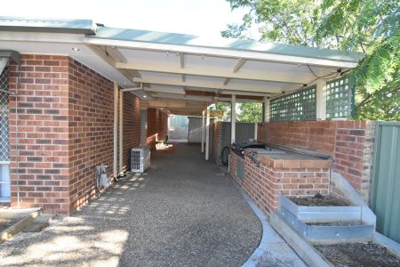 12/40 Sid Barnes Crescent, Gordon. - Photo 2