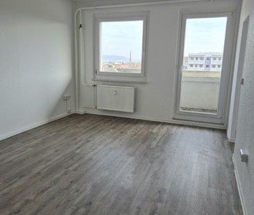 3 Zimmer Wohnung mit Balkon und Weitblick! - Foto 1