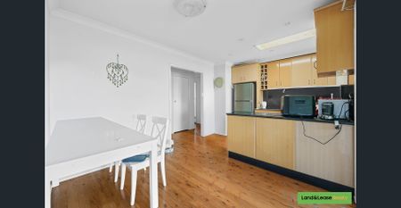 Four Bedroom House for Rent at campbelltown - Photo 4