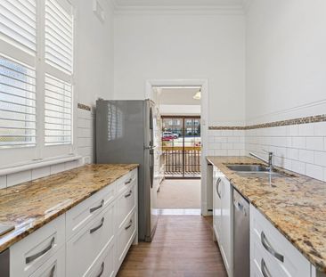 Charming Apartment in Sought-After North Perth Location - Photo 6