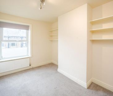 3 bedroom terraced house to rent - Photo 6