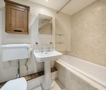 3 bedroom semi-detached house to rent - Photo 6