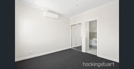Stunning 3-bedroom Townhouse In Central Reservoir Location - Photo 3