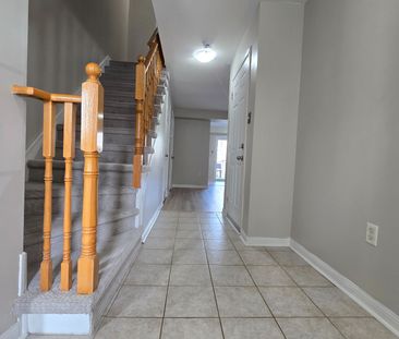 For Lease - 67 Toscana Drive, Whitby, Ontario - Photo 2