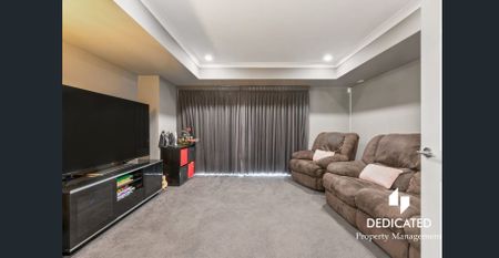 Executive Family Home with Pool and Prestige - Photo 5