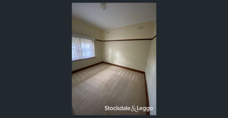 Family Home! - Photo 2