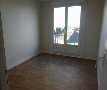 Location Appartement 4 pièces 74m² - Photo 6