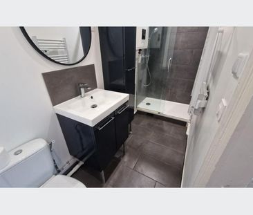 Appartement à Louer à LILLE 570 € - Photo 2