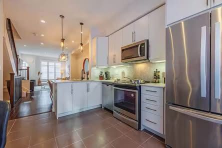 For Lease - 290 Royalton Common Unit# 70, Oakville, Ontario - Photo 4