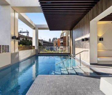 Timeless Luxury in an Iconic Sydney Setting - Photo 6