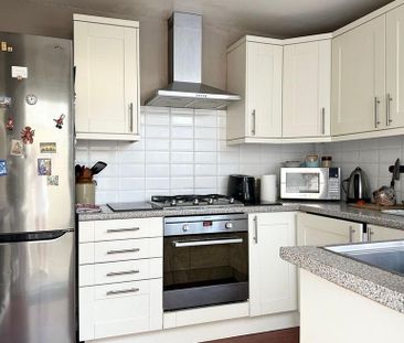 2 bedroom terraced house to rent - Photo 2