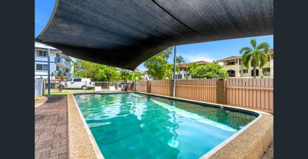 Self Contained Expansive City Fringe Lifestyle with WiFi Included - Photo 2