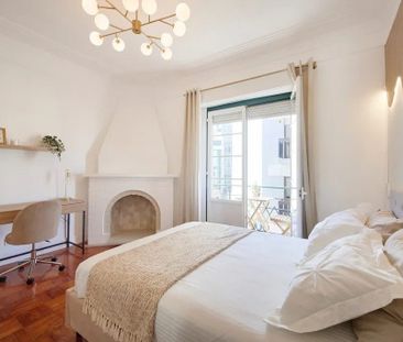 Rua da Palmeira, Lisbon, Lisbon 1200-219 - Photo 3