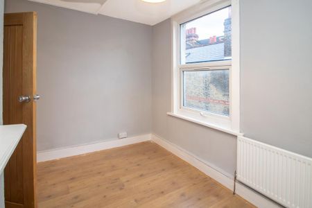 4 bedroom maisonette to rent - Photo 3