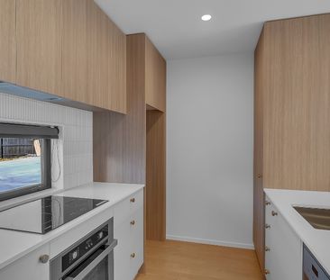 Unit 1, 86 Holly Road, St. Albans, Christchurch - Photo 2