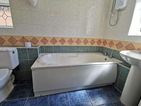 Castle Square, Backworth, NE27 - Photo 3