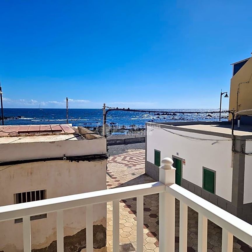 FOR RENT: Stunning 1-Bedroom Apartment in Las Galletas - Photo 1