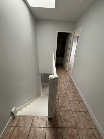 Location Appartement 3 pièces 84m² ORLEANS 45000 - Photo 3