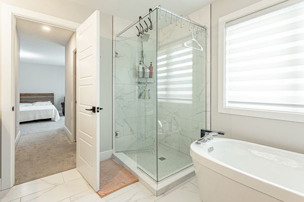 For Lease - 3328 Oriole Drive, London South, Ontario - Photo 1