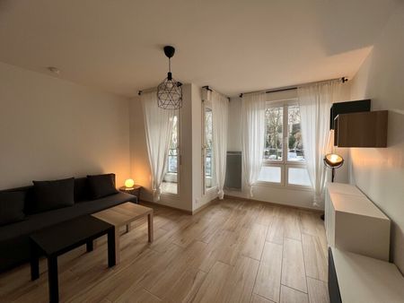 Location Appartement 1 pièce 23m² ORLEANS 45000 - Photo 3