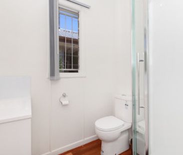 16 Sydney Street, Redcliffe. - Photo 4